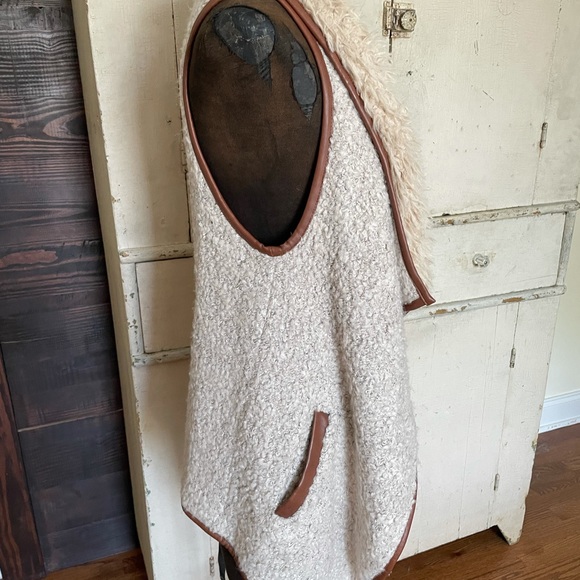 Love Tree Faux Fur Sherpa Vest - Picture 5 of 7